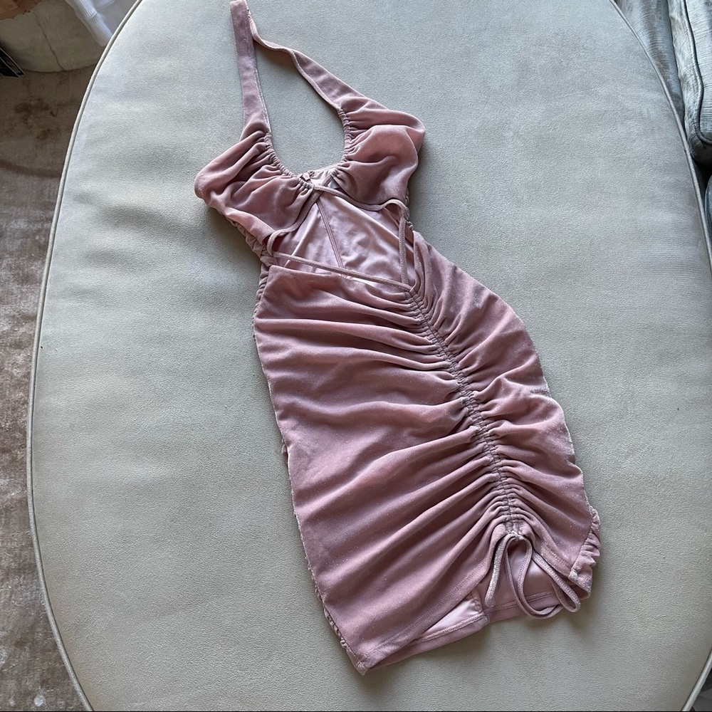 🙈 SOLD 🙈 NWOT OH POLLY Keyhole Ruched mini dress in blush - Picture 7 of 9